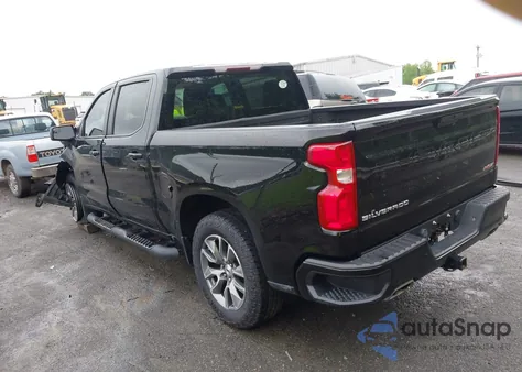 2021 Chevrolet Silverado 1500 4Wd Short Bed Rst z USA, uszkodzony, nr VIN 1GCUYEED0MZ418918
